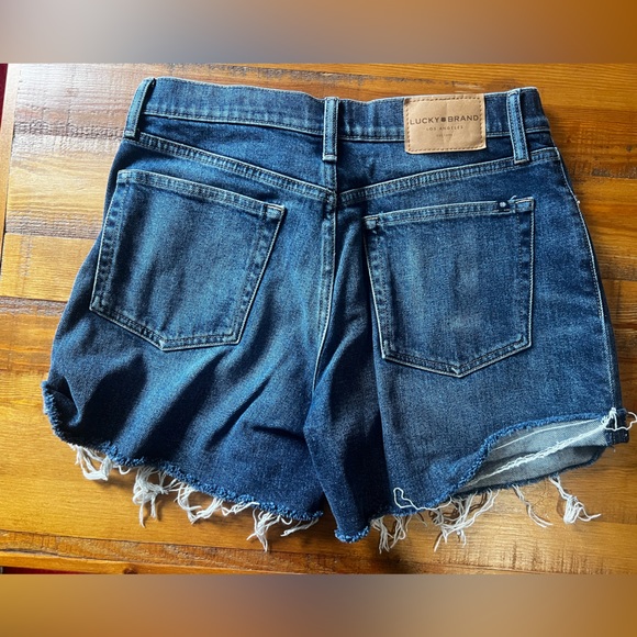 NWOT Lucky Brand Relaxed Short - Picture 2 of 3
